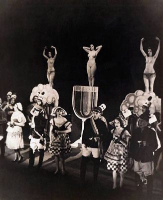 Cabaret -  A Musical Exploration of Love and Decay in Weimar Berlin!